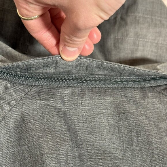 Y2K Oakley Gray Ski Jacket - Picture 10 of 11